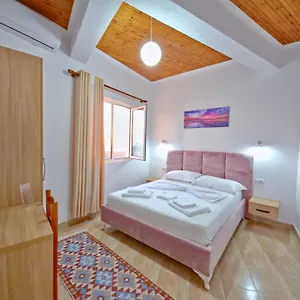 Hotel Enma, Kruje